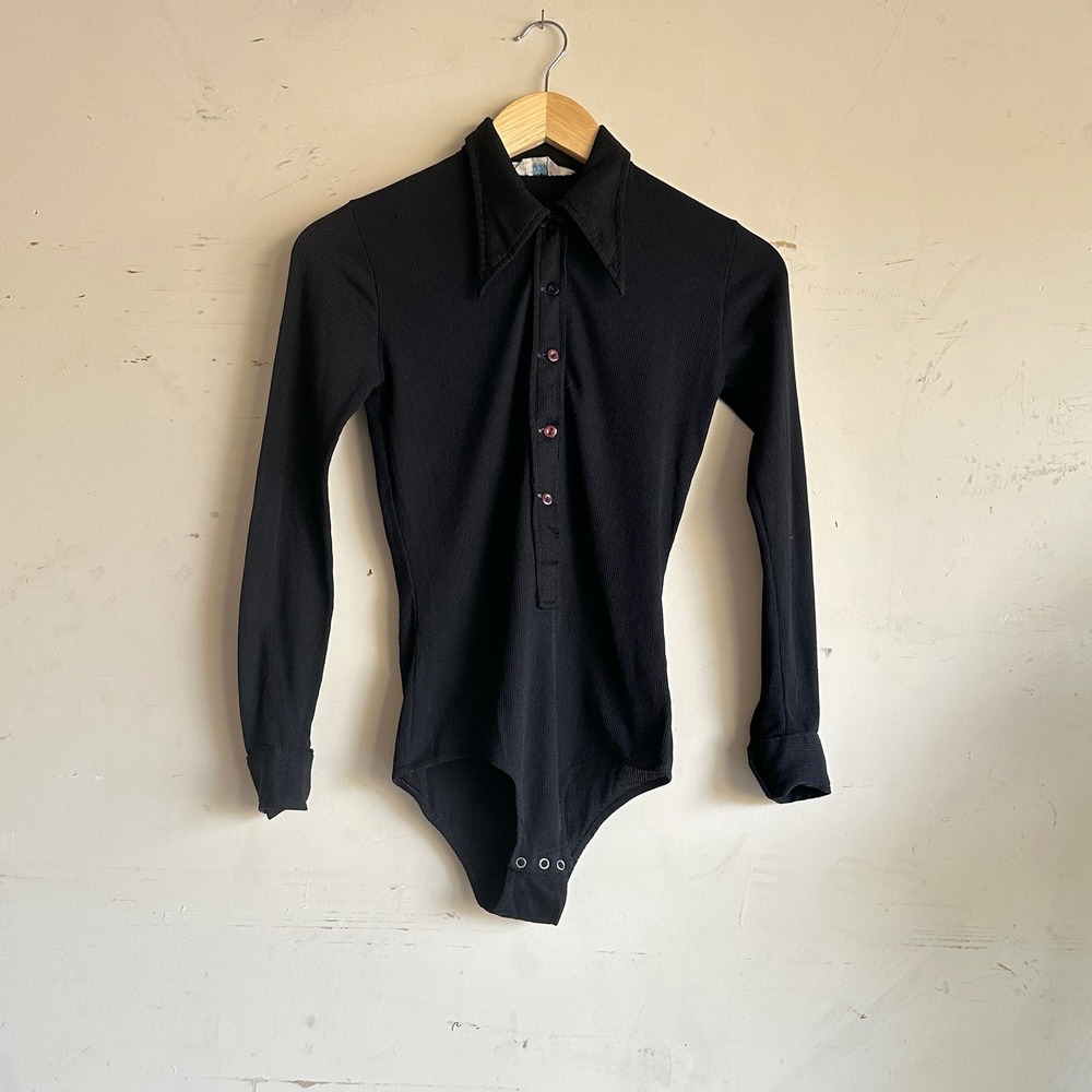 Vintage 70s black dagger collar bodysuit
